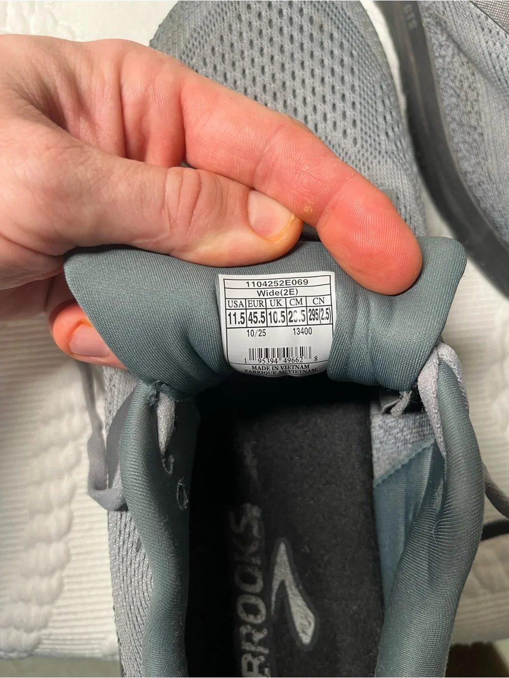 Brook Beast GTS 24 Wide Men’s 11.5 — Gray and Ebony - 1104252E069